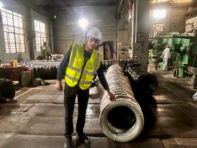 Marokashlik mijozlar Aotian Steel kompaniyasining-joyida tekshiruv o'tkazmoqd...